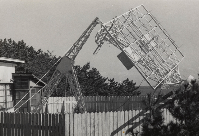 平磯電波観測所に設置された200MHz太陽電波観測アンテナ（1952年）